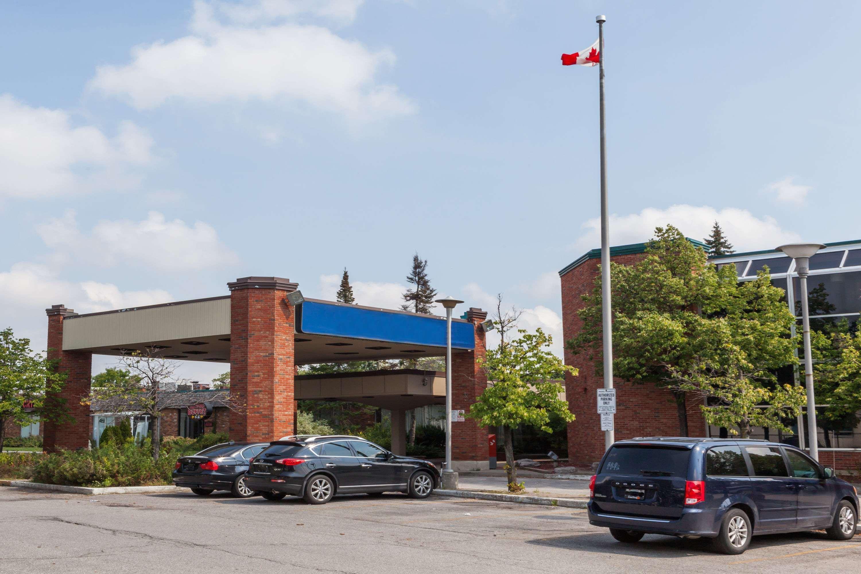 Toronto East Inn Bagian luar foto