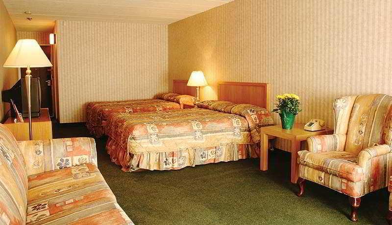 Toronto East Inn Bagian luar foto