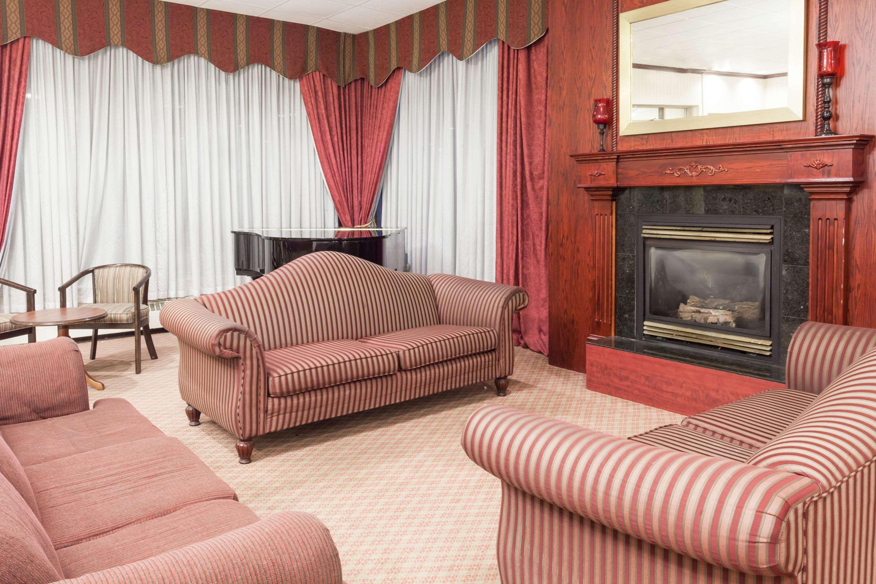 Toronto East Inn Bagian luar foto