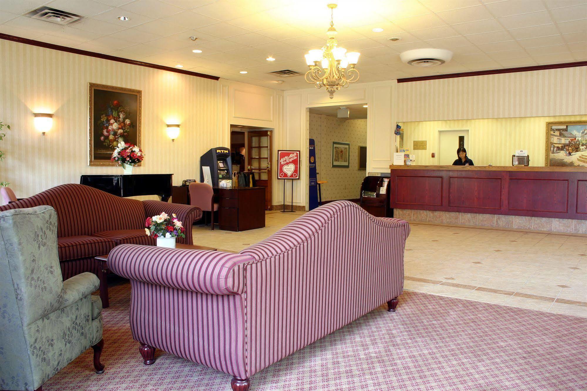 Toronto East Inn Bagian luar foto