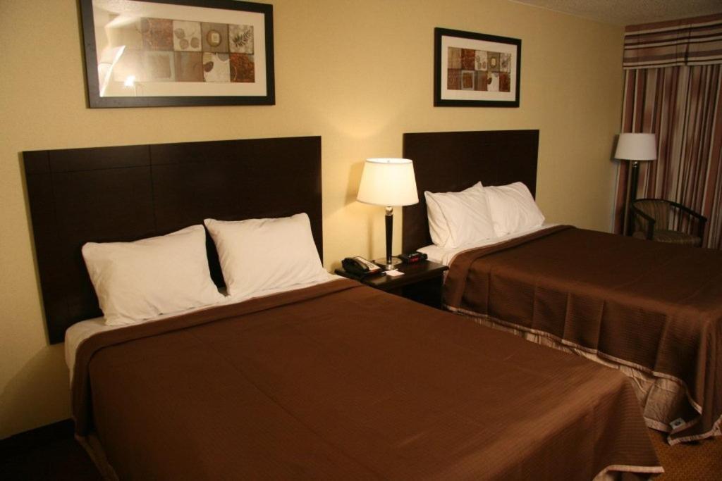 Toronto East Inn Bagian luar foto